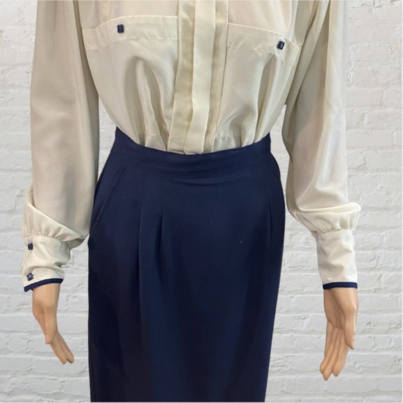 VINTAGE MICHELLE STUART -- Cream Blouse with Navy Trim/Navy Buttons/Navy Tie - Picture 8 of 16